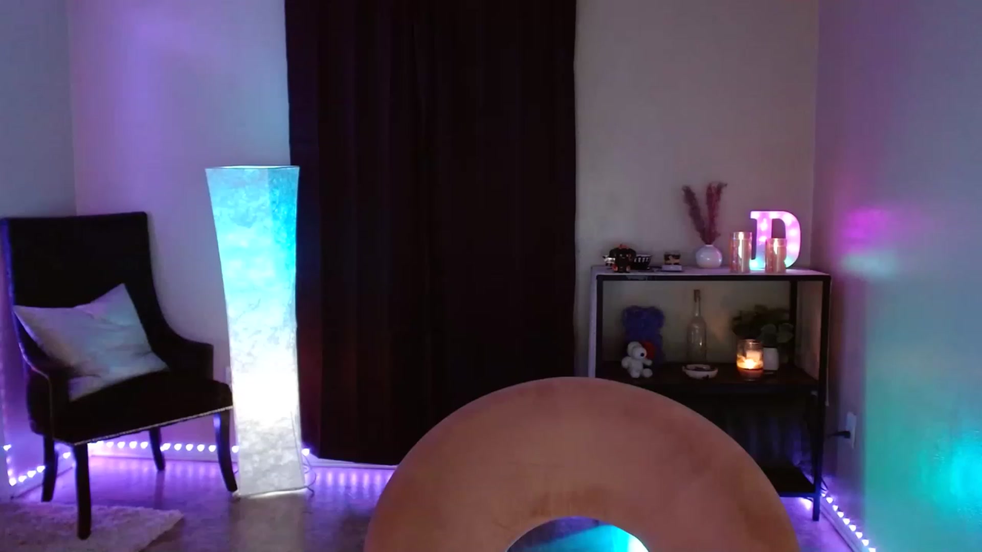 Gallery image thumbnail from DaniSpice's myfreecams stream on, 07/14/2023, 07:40 image 7 of 20