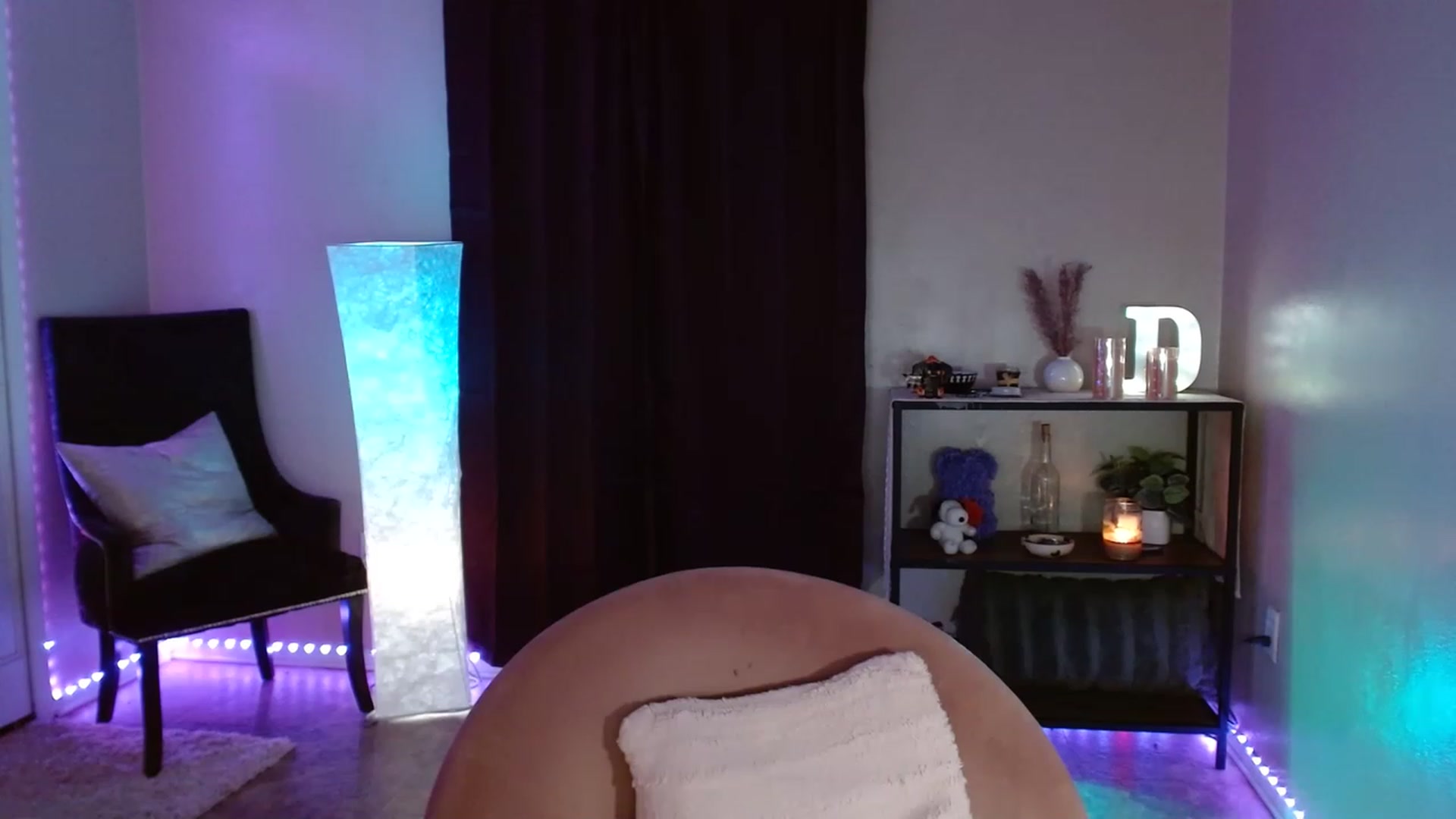 Gallery image thumbnail from DaniSpice's myfreecams stream on, 07/14/2023, 09:50 image 12 of 20