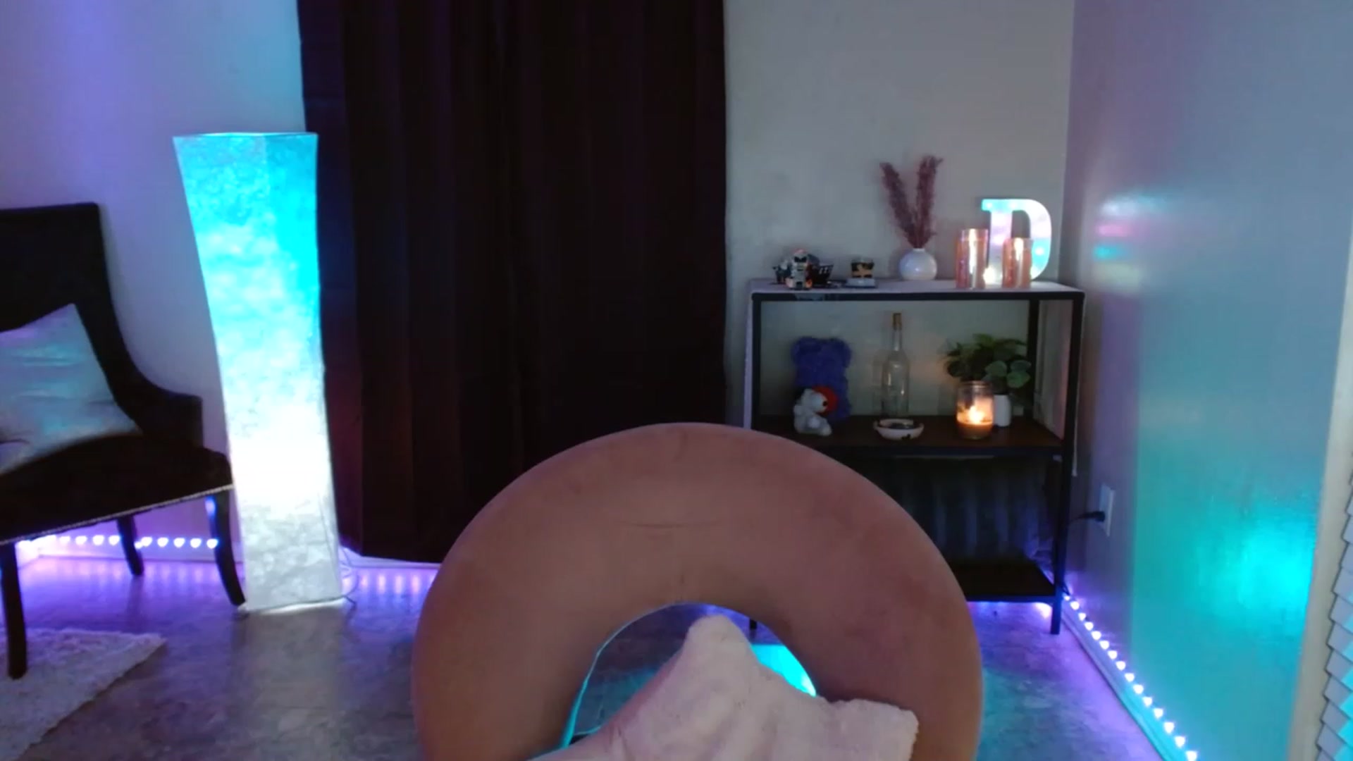 Gallery image thumbnail from DaniSpice's myfreecams stream on, 07/16/2023, 06:34 image 17 of 20