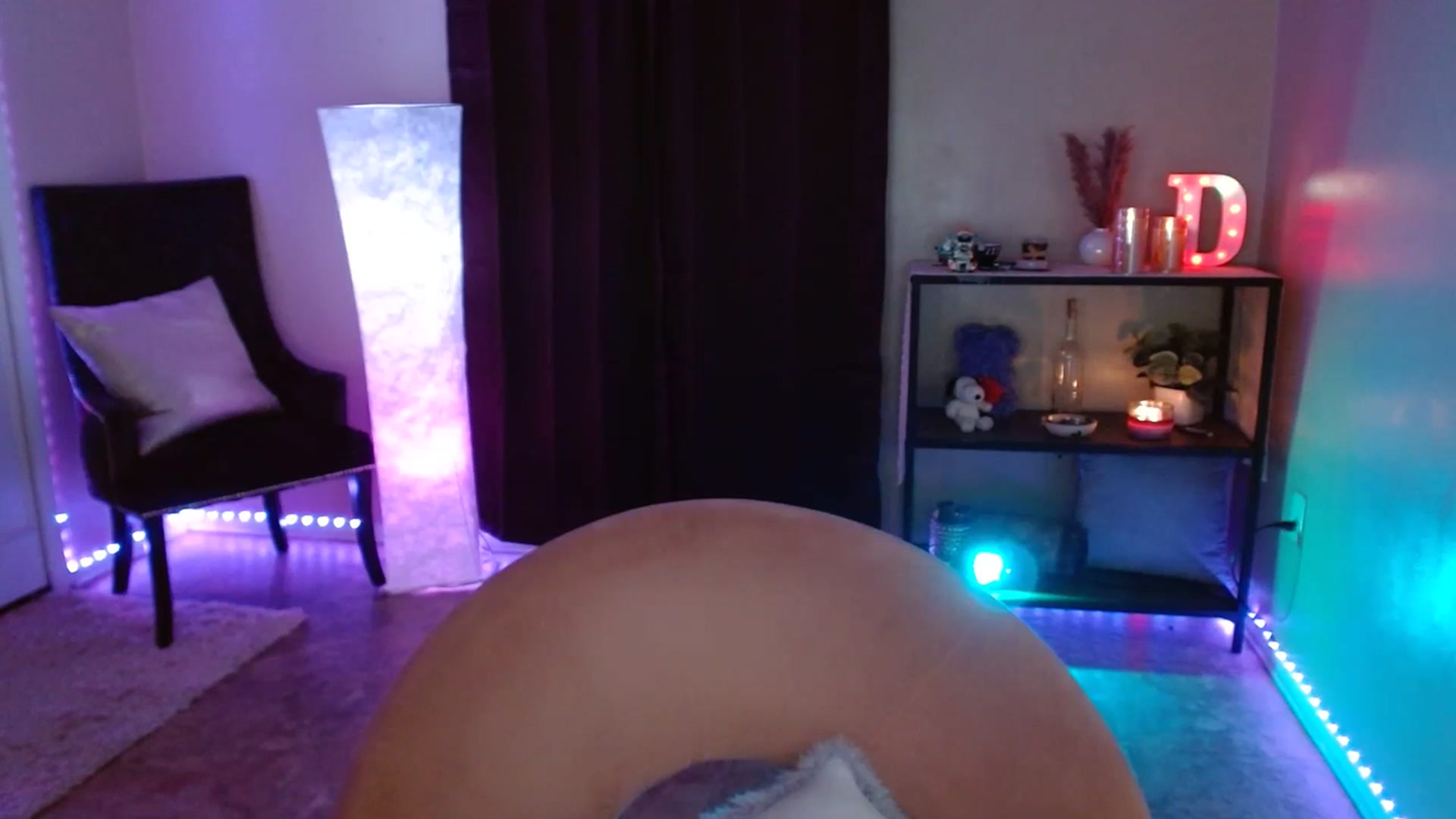 Gallery image thumbnail from DaniSpice's myfreecams stream on, 07/20/2023, 08:19 image 18 of 20