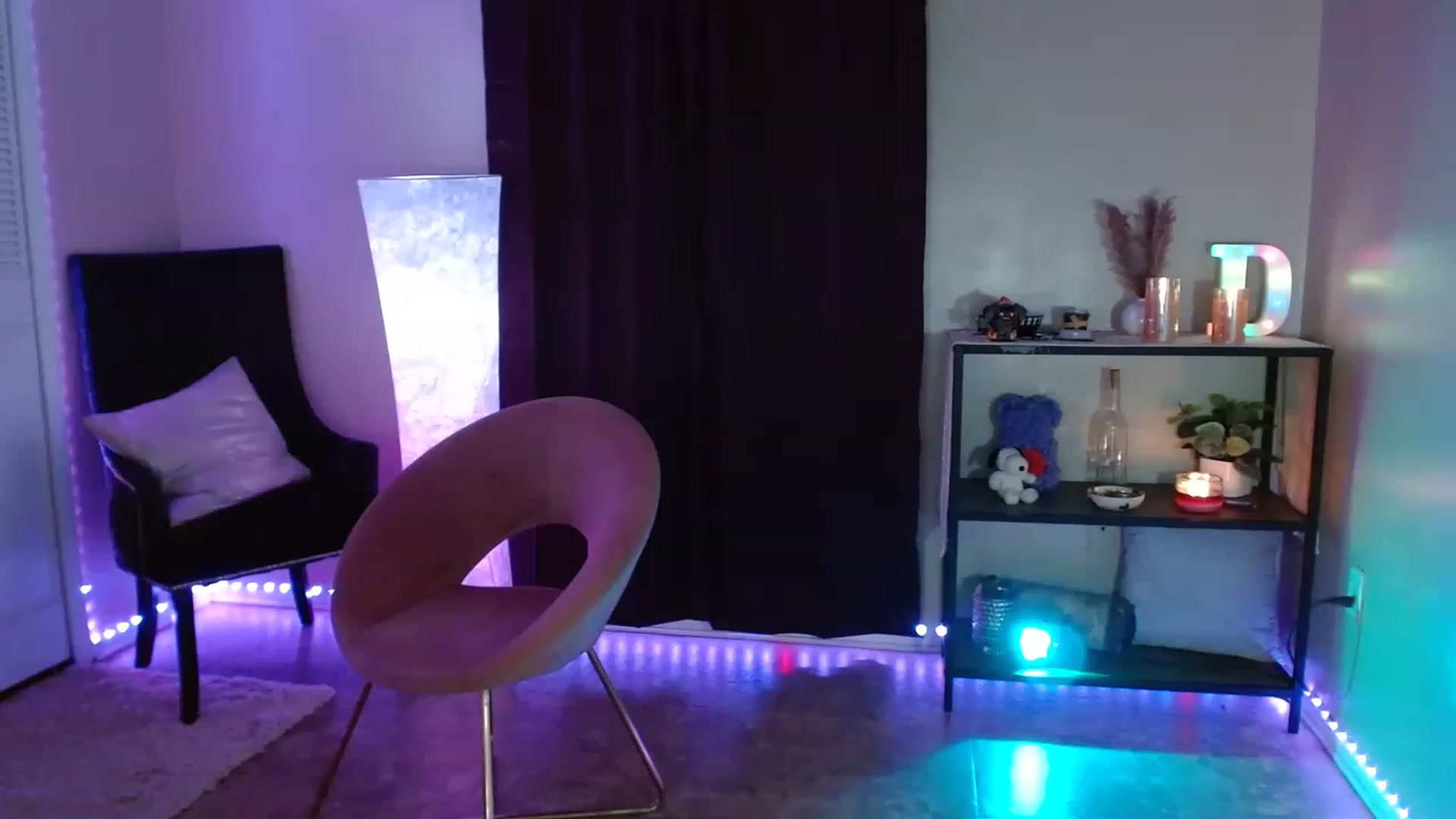 Gallery image thumbnail from DaniSpice's myfreecams stream on, 07/21/2023, 08:02 image 11 of 20