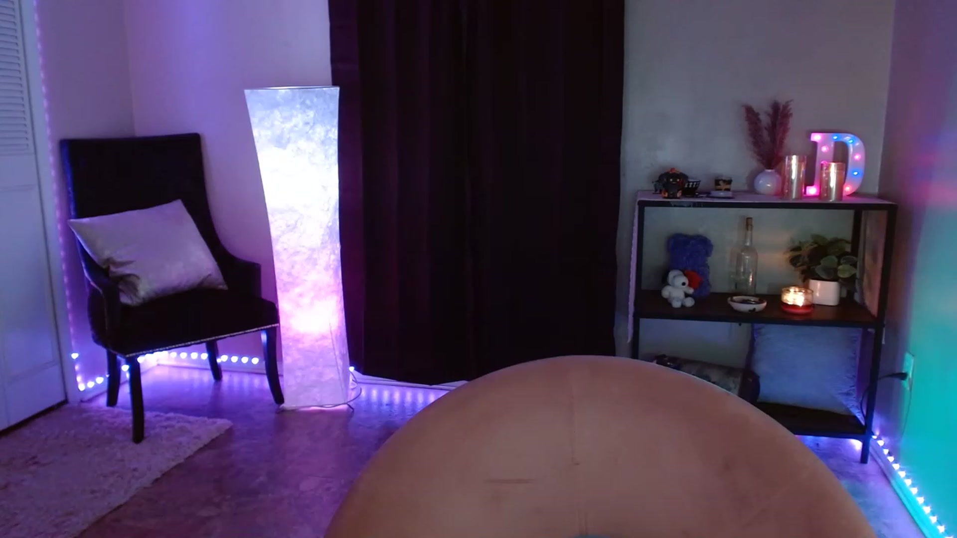 Gallery image thumbnail from DaniSpice's myfreecams stream on, 07/23/2023, 05:36 image 12 of 20