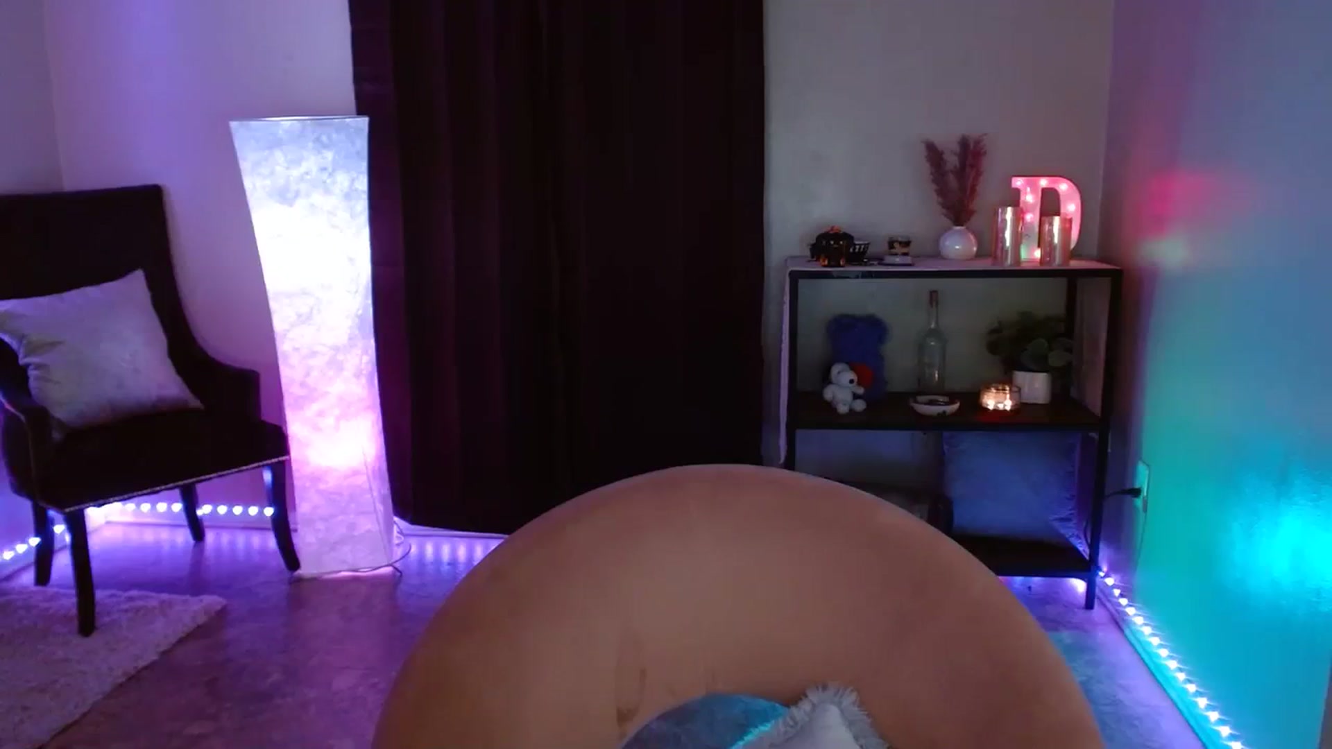 Gallery image thumbnail from DaniSpice's myfreecams stream on, 07/24/2023, 07:54 image 15 of 20