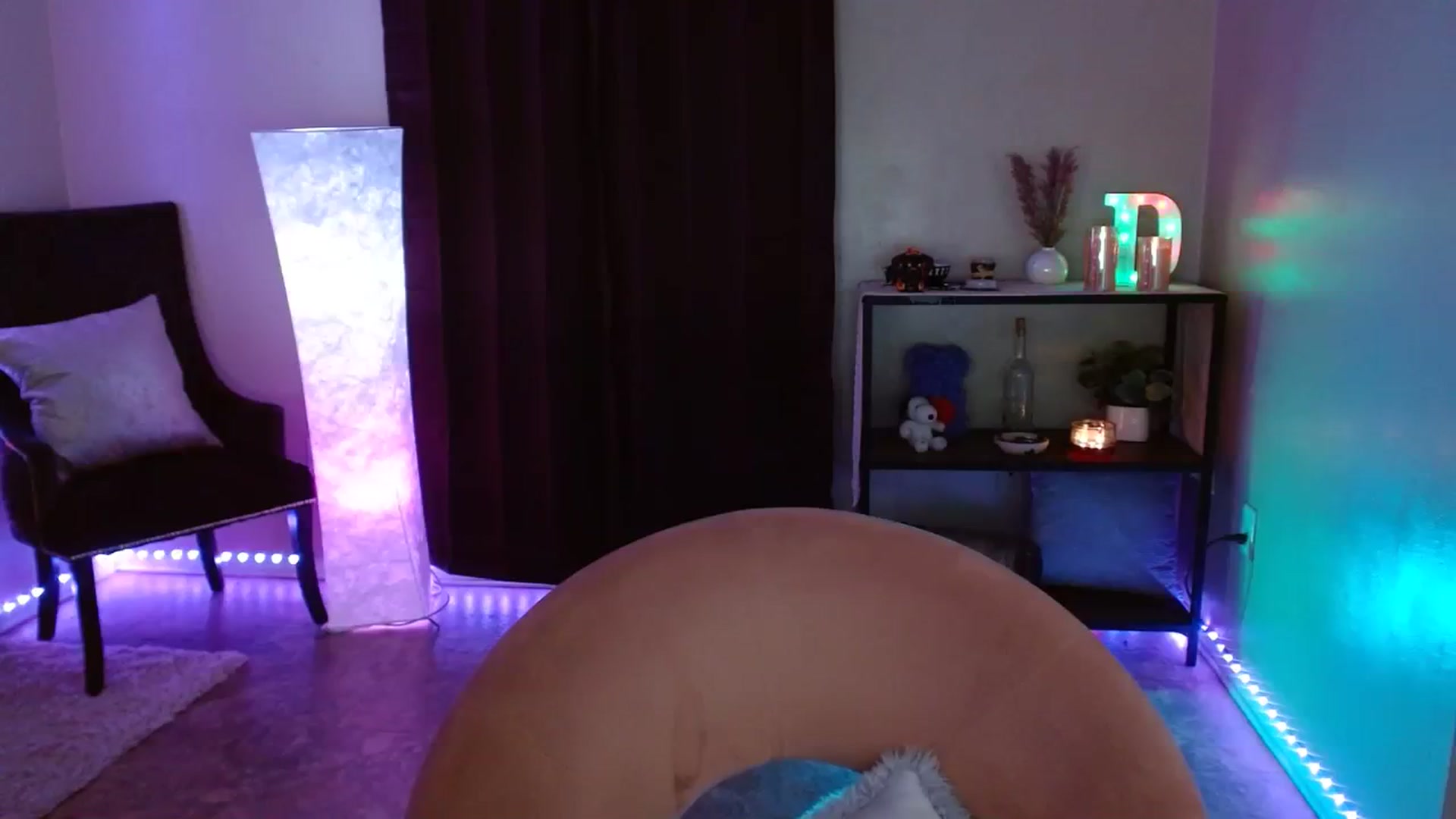 Gallery image thumbnail from DaniSpice's myfreecams stream on, 07/24/2023, 07:54 image 16 of 20