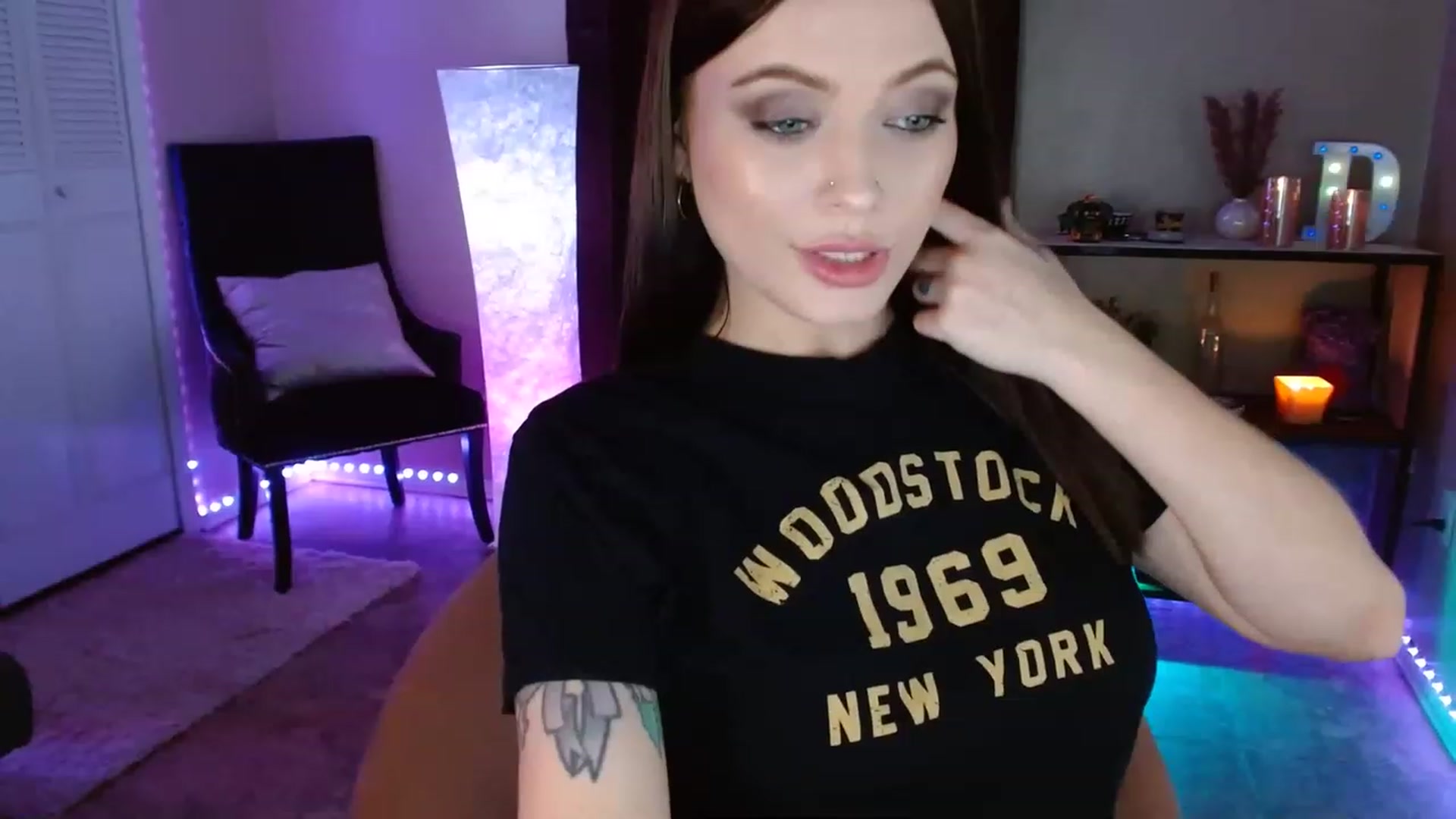Gallery image thumbnail from DaniSpice's myfreecams stream on, 08/01/2023, 06:05 image 10 of 20