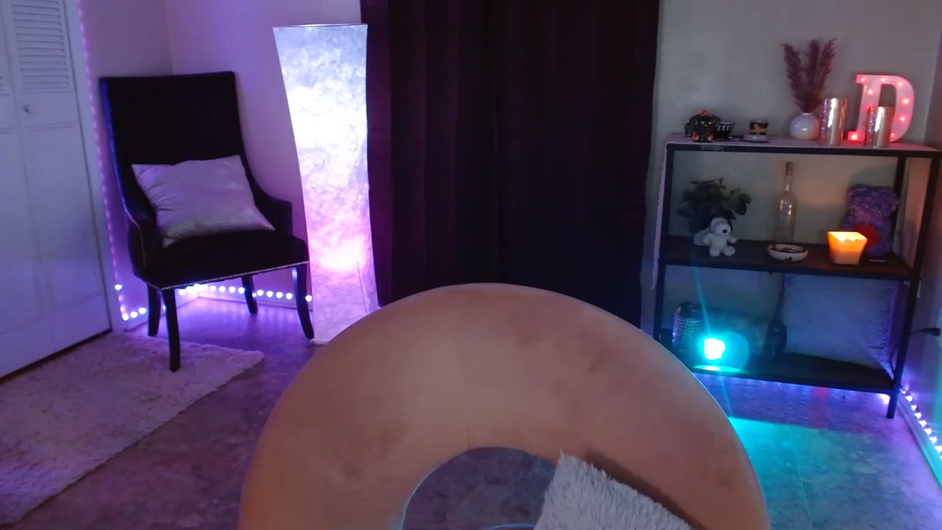 Gallery image thumbnail from DaniSpice's myfreecams stream on, 08/01/2023, 07:20 image 8 of 20