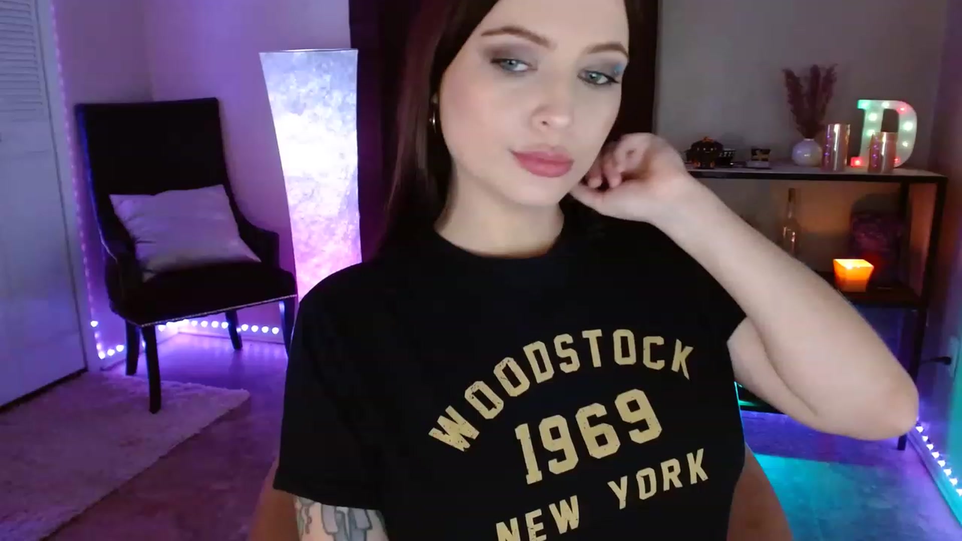 Gallery image thumbnail from DaniSpice's myfreecams stream on, 08/01/2023, 07:20 image 10 of 20