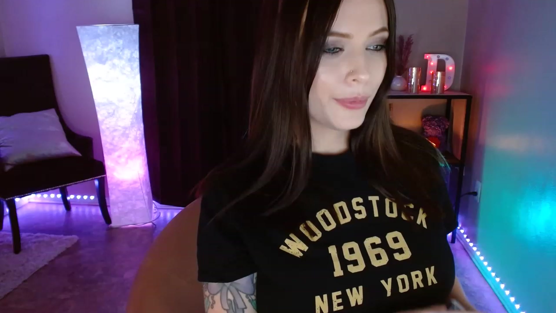Gallery image thumbnail from DaniSpice's myfreecams stream on, 08/01/2023, 08:20 image 17 of 20