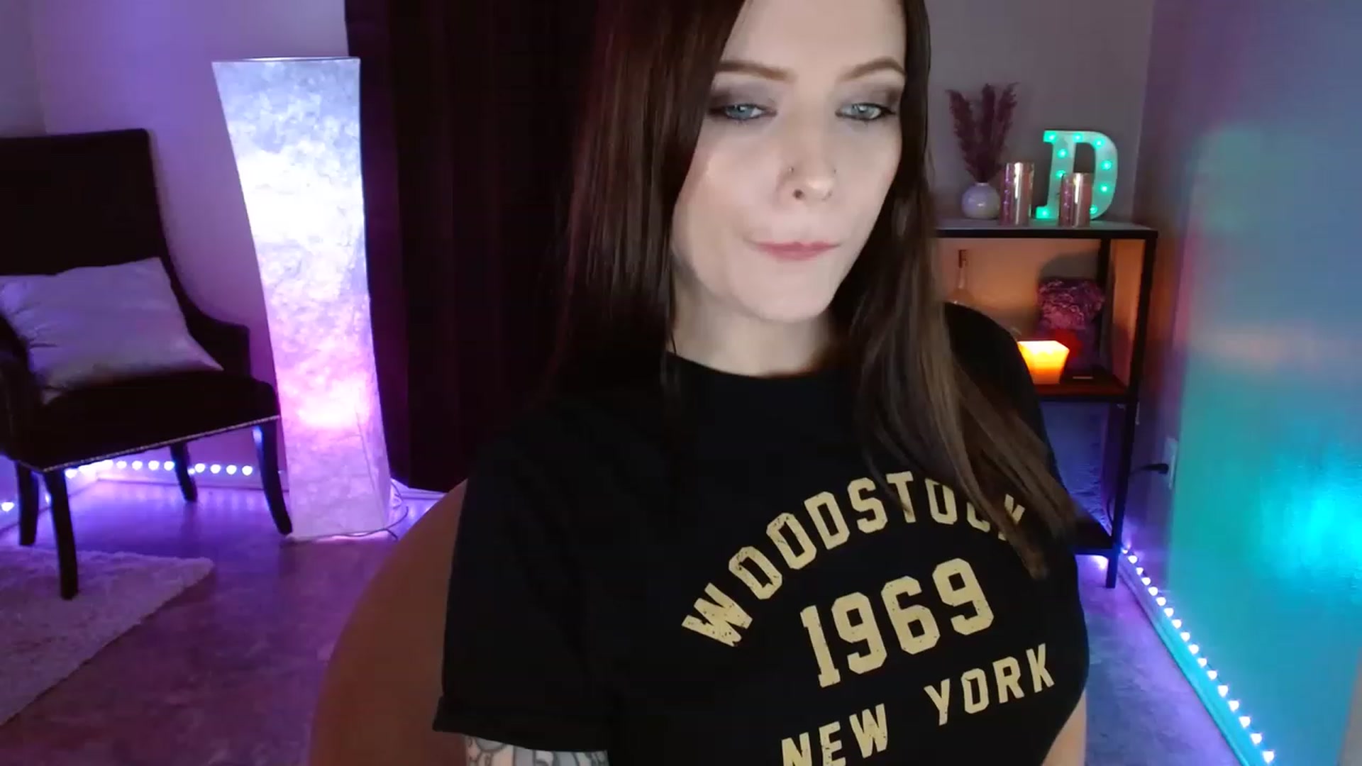 Gallery image thumbnail from DaniSpice's myfreecams stream on, 08/01/2023, 08:20 image 15 of 20