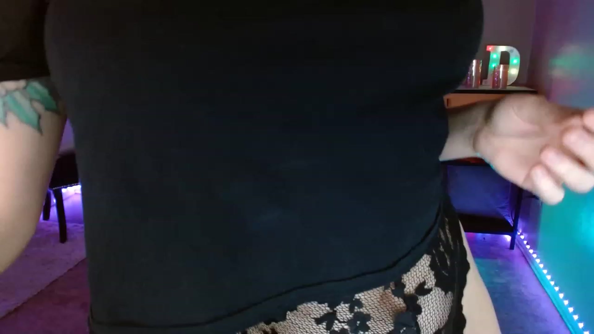 Gallery image thumbnail from DaniSpice's myfreecams stream on, 08/01/2023, 08:20 image 8 of 20