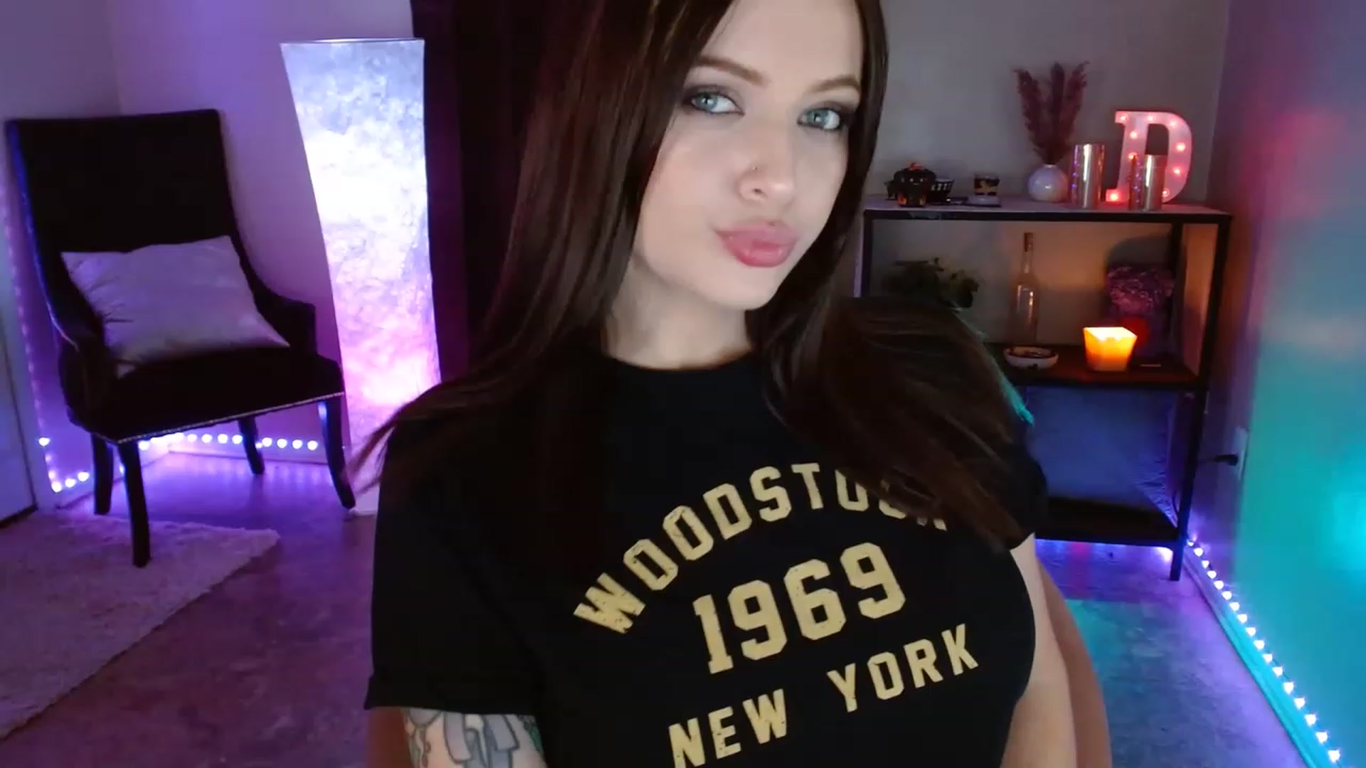 Gallery image thumbnail from DaniSpice's myfreecams stream on, 08/01/2023, 08:20 image 11 of 20