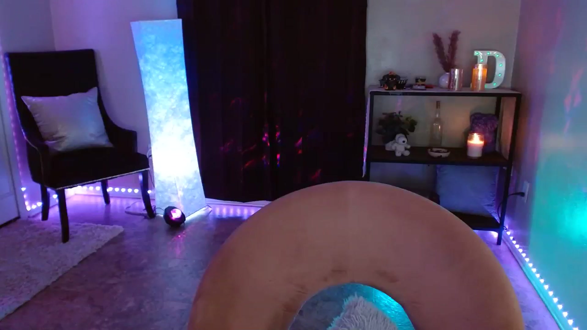 Gallery image thumbnail from DaniSpice's myfreecams stream on, 08/13/2023, 05:31 image 9 of 20