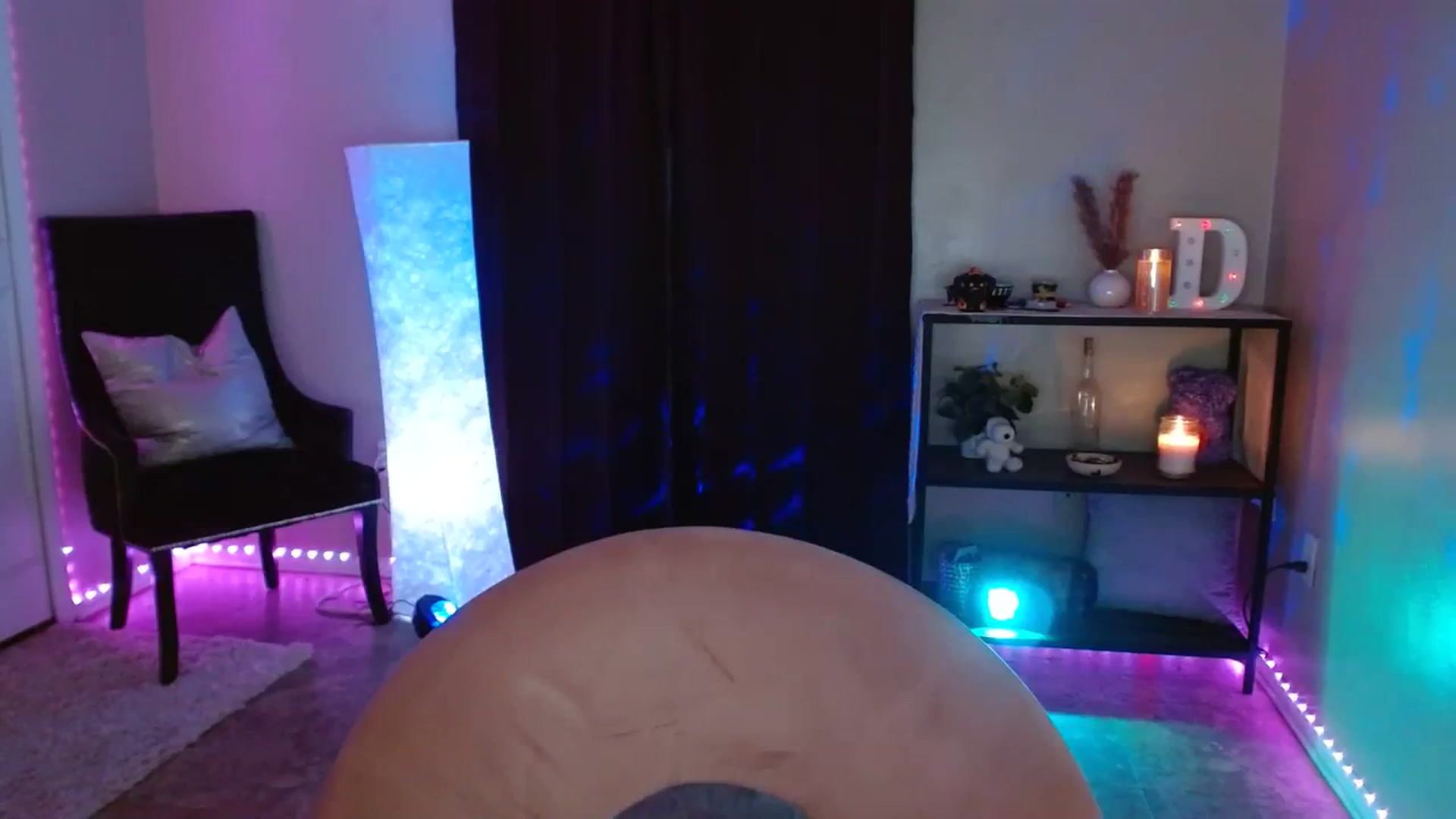 Gallery image thumbnail from DaniSpice's myfreecams stream on, 08/16/2023, 06:43 image 8 of 20