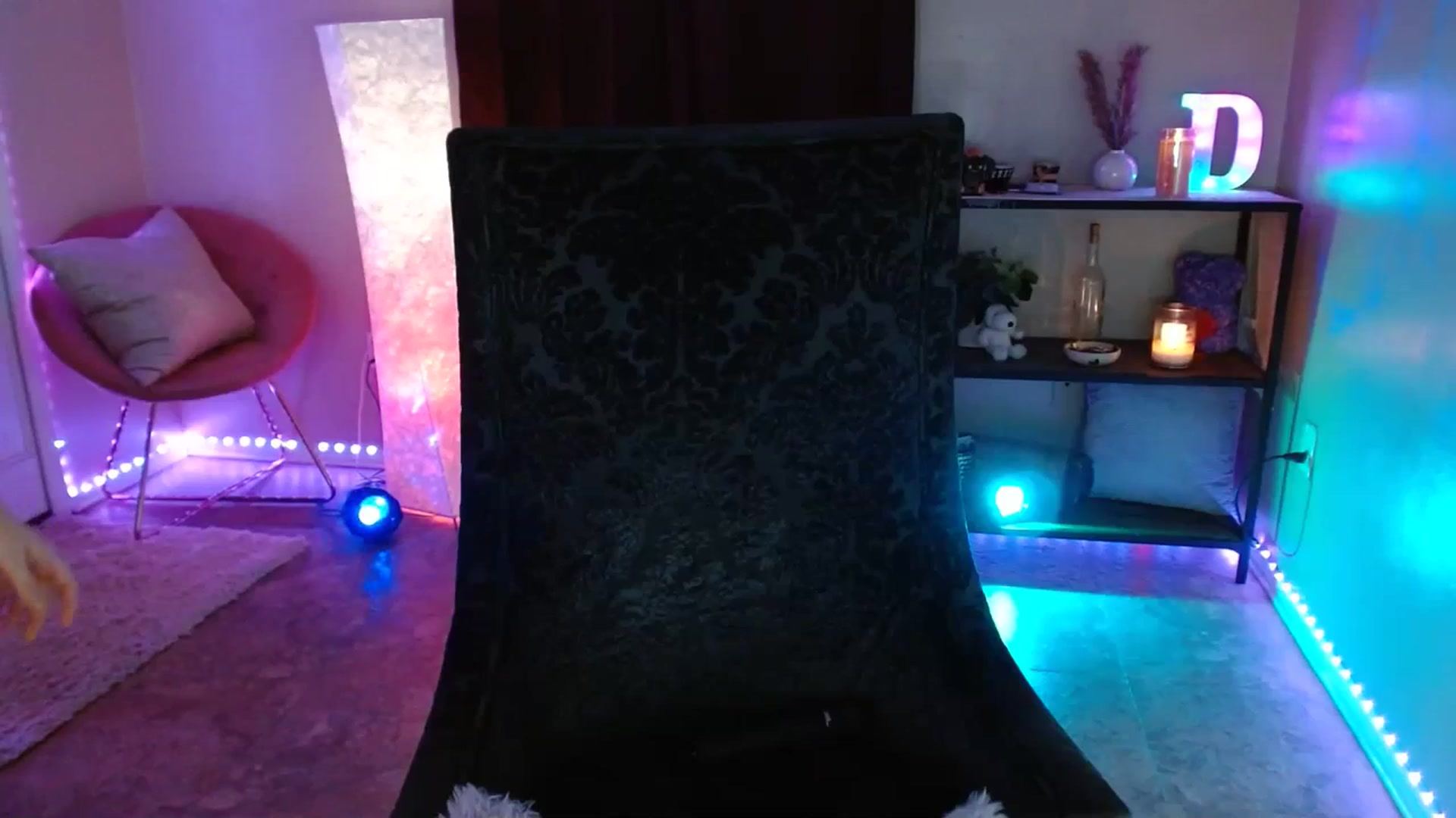 Gallery image thumbnail from DaniSpice's myfreecams stream on, 08/23/2023, 07:36 image 15 of 20