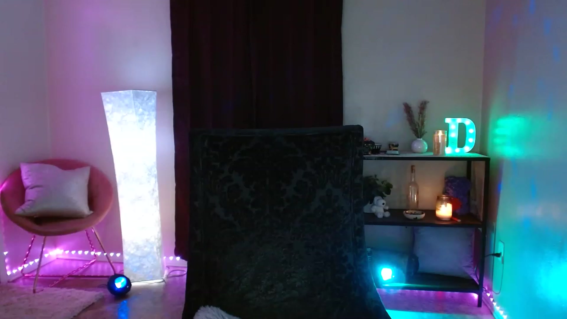 Gallery image thumbnail from DaniSpice's myfreecams stream on, 08/25/2023, 07:22 image 9 of 20