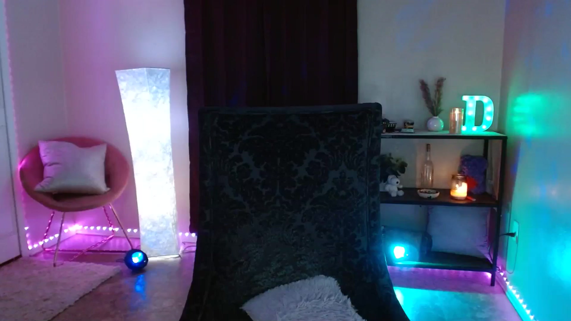 Gallery image thumbnail from DaniSpice's myfreecams stream on, 08/25/2023, 09:28 image 13 of 20