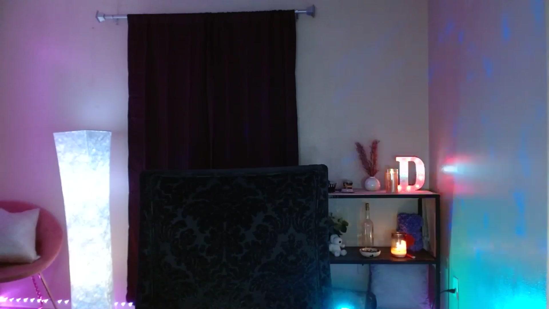 Gallery image thumbnail from DaniSpice's myfreecams stream on, 08/25/2023, 09:28 image 16 of 20