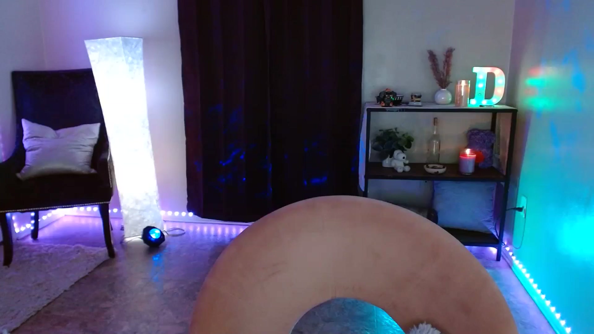 Gallery image thumbnail from DaniSpice's myfreecams stream on, 08/27/2023, 06:59 image 13 of 20
