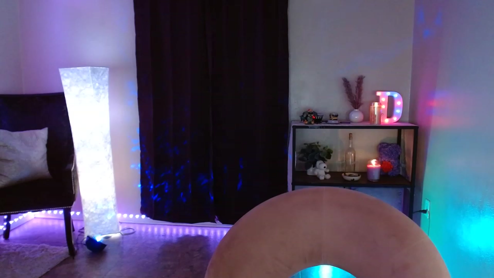 Gallery image thumbnail from DaniSpice's myfreecams stream on, 08/28/2023, 07:33 image 4 of 20