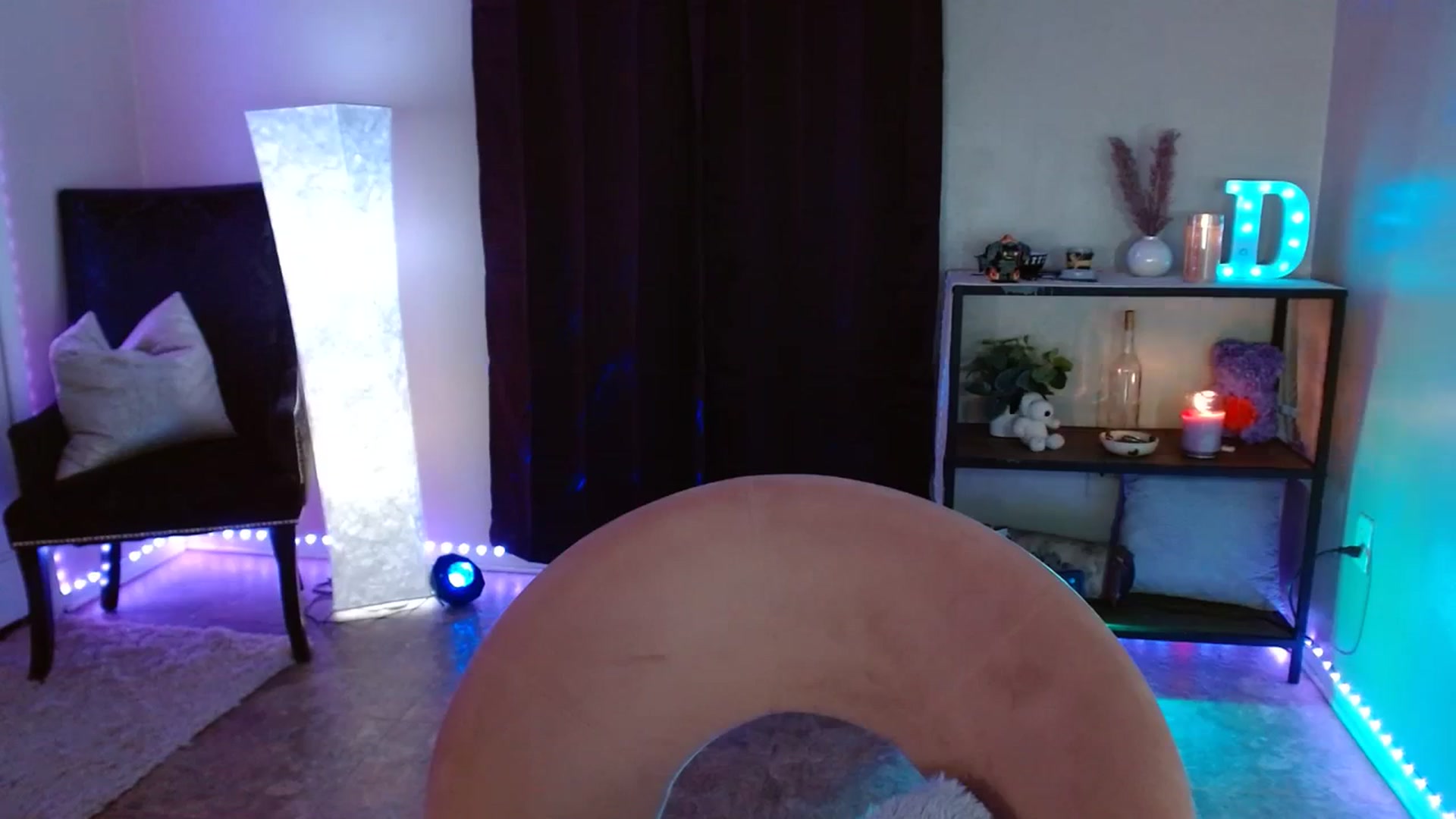 Gallery image thumbnail from DaniSpice's myfreecams stream on, 08/30/2023, 01:43 image 11 of 20