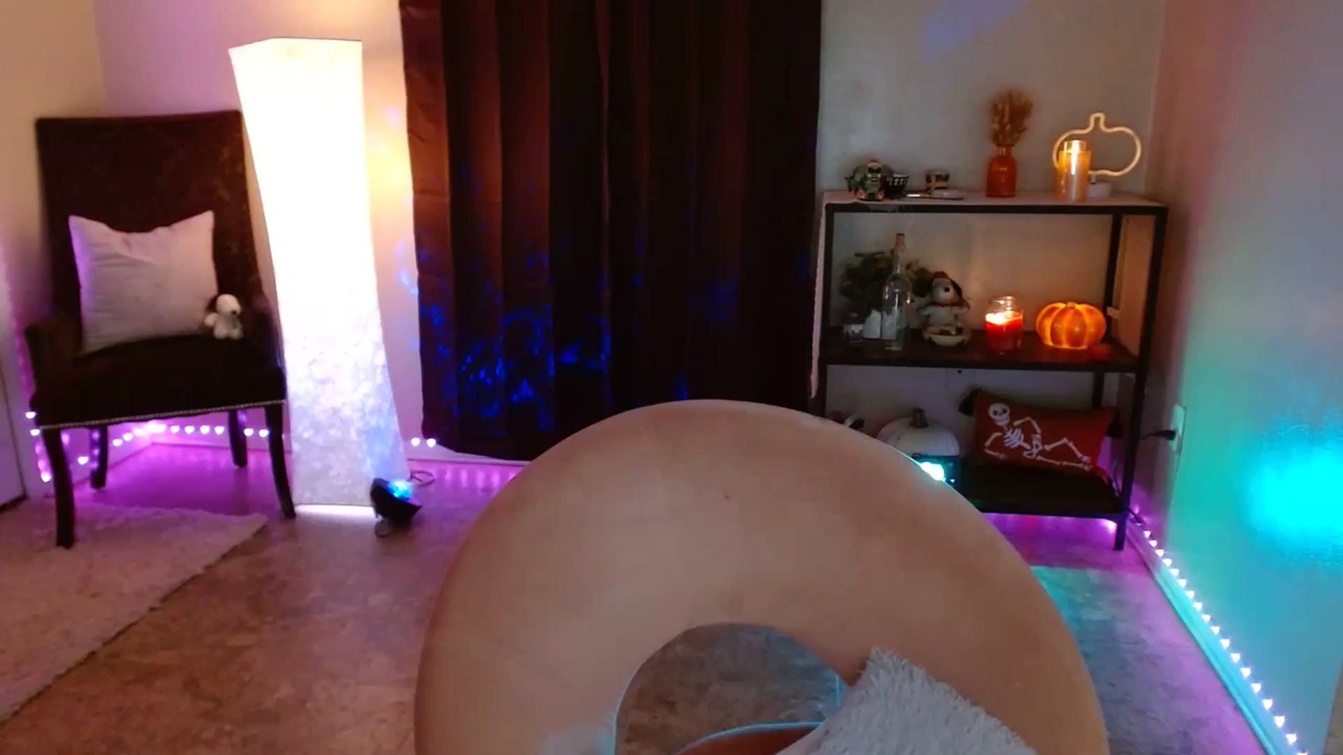Gallery image thumbnail from DaniSpice's myfreecams stream on, 10/03/2023, 24:54 image 5 of 20