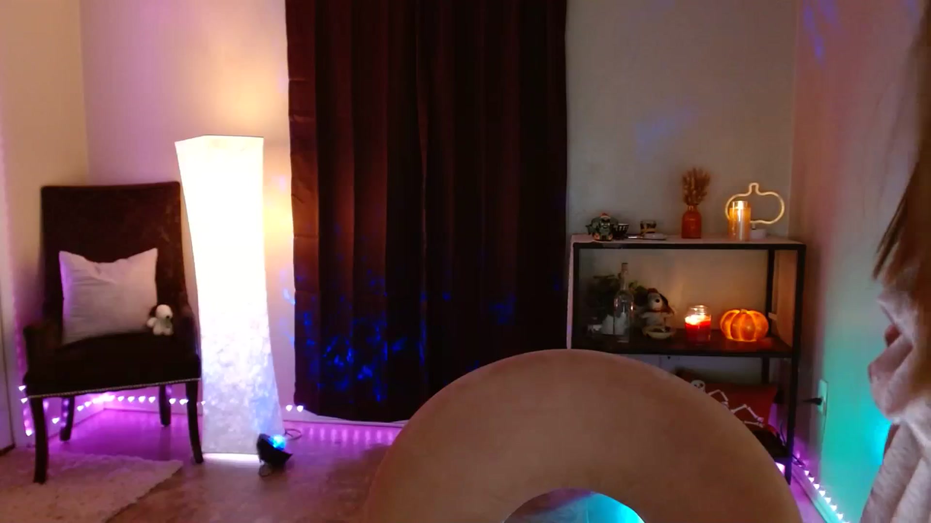 Gallery image thumbnail from DaniSpice's myfreecams stream on, 10/03/2023, 24:54 image 2 of 20