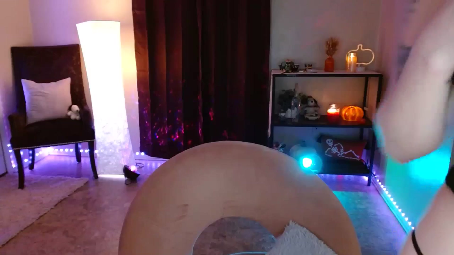 Gallery image thumbnail from DaniSpice's myfreecams stream on, 10/04/2023, 09:16 image 18 of 20