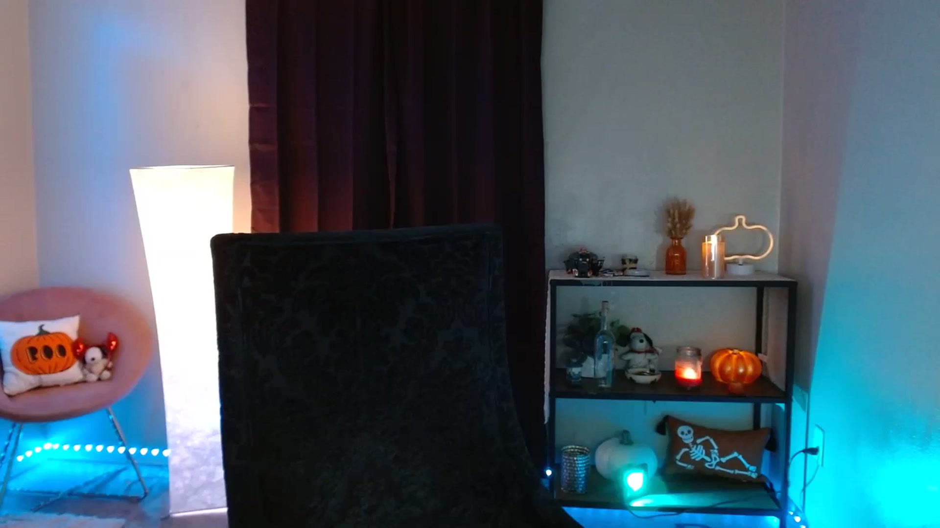 Gallery image thumbnail from DaniSpice's myfreecams stream on, 10/17/2023, 07:07 image 1 of 20