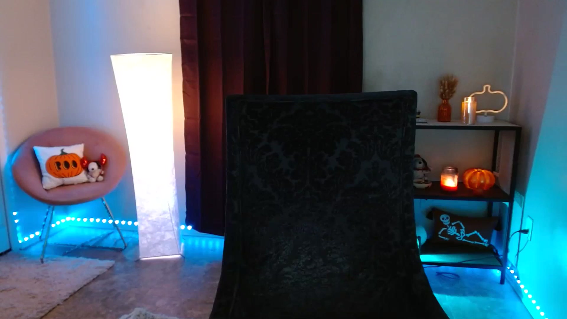 Gallery image thumbnail from DaniSpice's myfreecams stream on, 10/17/2023, 07:07 image 13 of 20