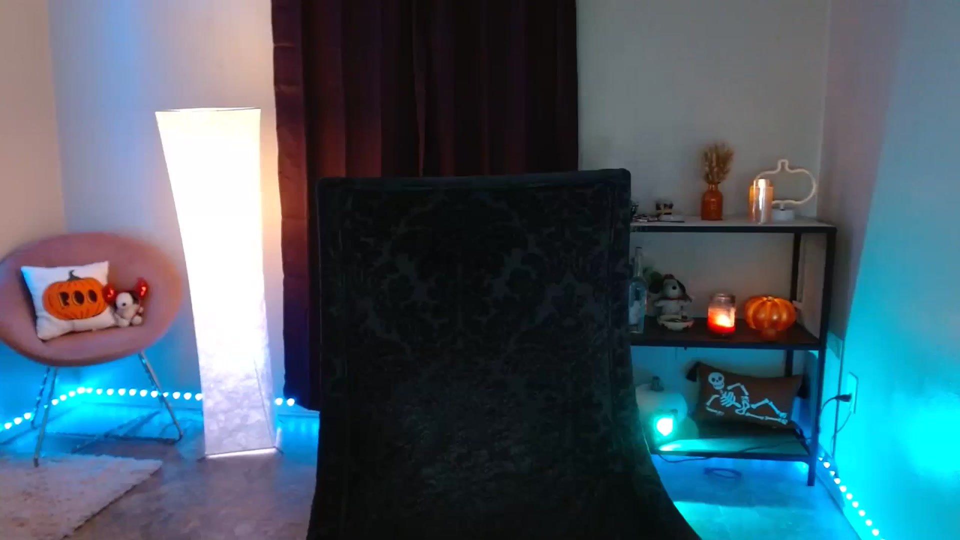 Gallery image thumbnail from DaniSpice's myfreecams stream on, 10/17/2023, 09:35 image 17 of 20