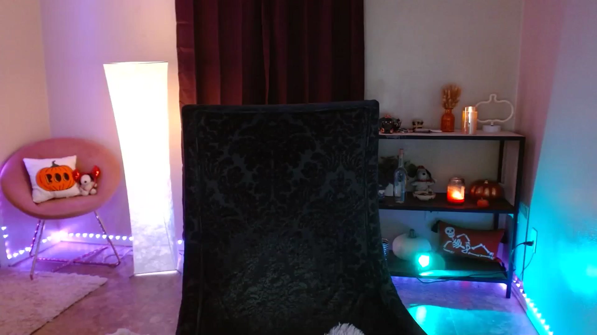 Gallery image thumbnail from DaniSpice's myfreecams stream on, 10/18/2023, 10:26 image 1 of 20