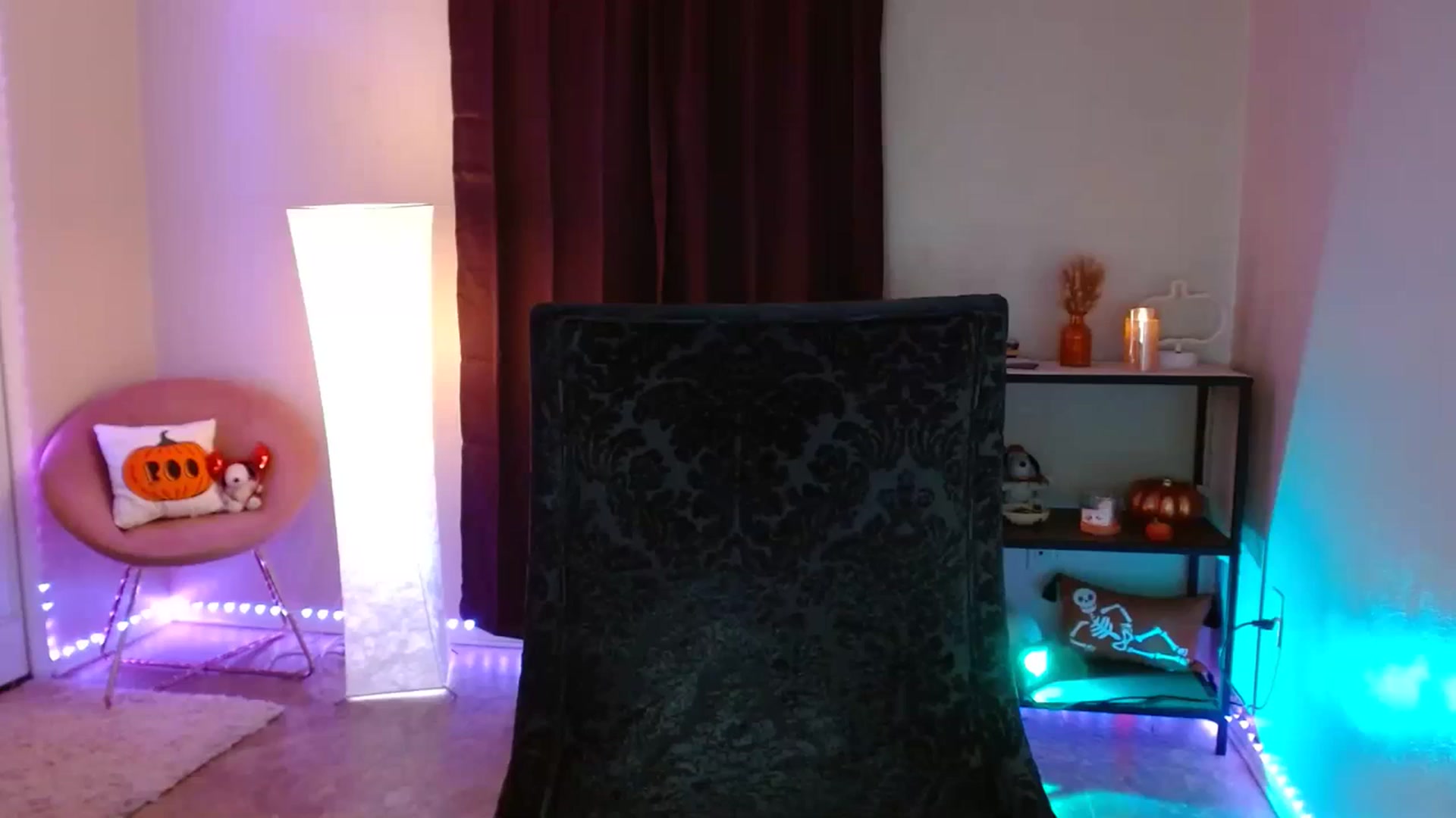 Gallery image thumbnail from DaniSpice's myfreecams stream on, 10/21/2023, 06:36 image 7 of 20