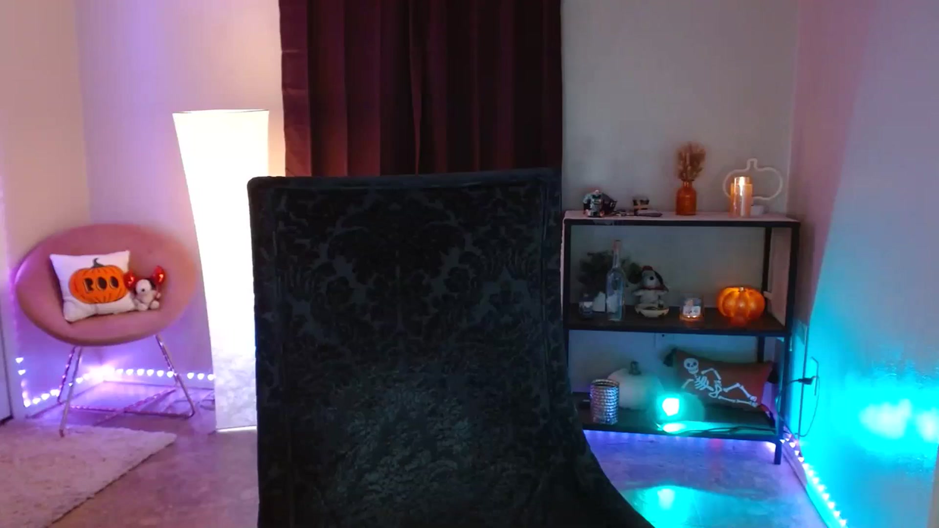 Gallery image thumbnail from DaniSpice's myfreecams stream on, 10/24/2023, 06:17 image 6 of 20