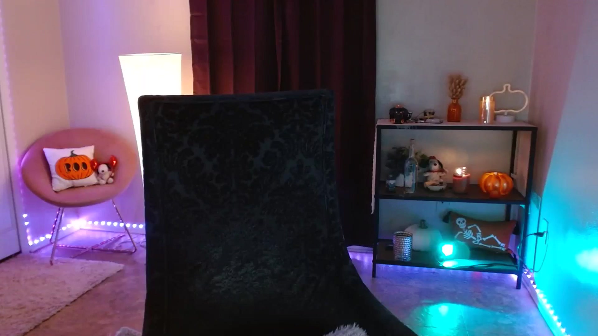 Gallery image thumbnail from DaniSpice's myfreecams stream on, 10/28/2023, 07:15 image 10 of 20
