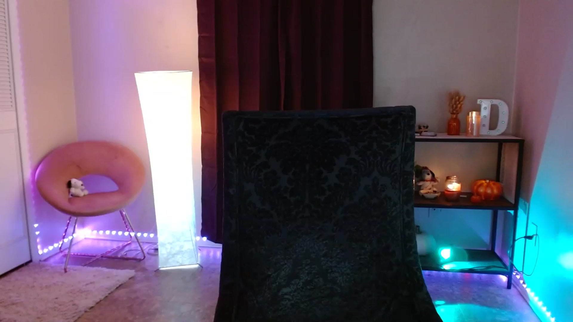 Gallery image thumbnail from DaniSpice's myfreecams stream on, 11/05/2023, 09:21 image 9 of 20