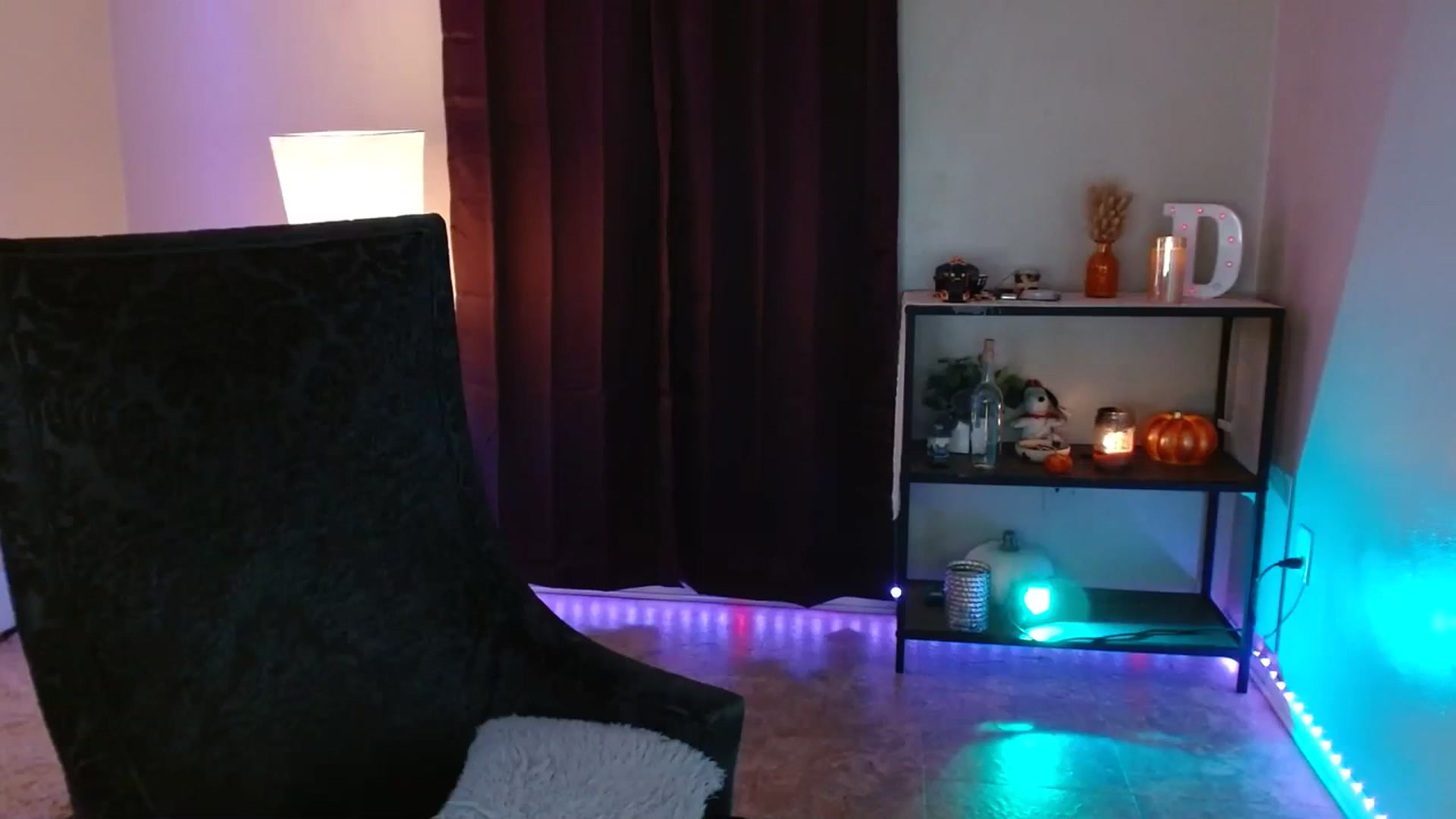 Gallery image thumbnail from DaniSpice's myfreecams stream on, 11/08/2023, 08:21 image 16 of 20