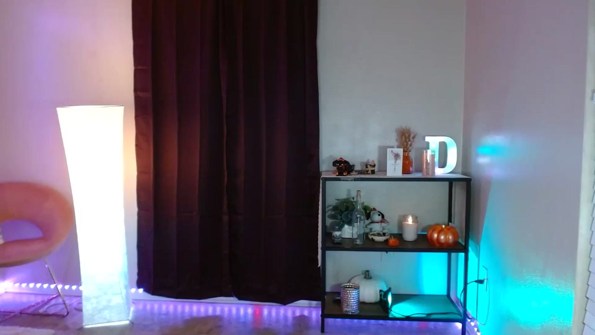 Gallery image thumbnail from DaniSpice's myfreecams stream on, 11/15/2023, 09:33 image 18 of 20