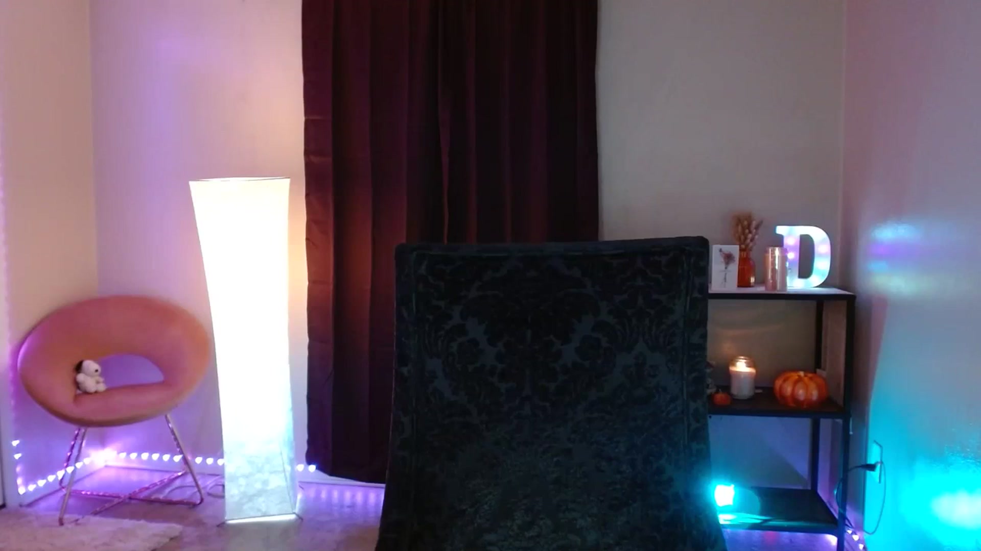 Gallery image thumbnail from DaniSpice's myfreecams stream on, 11/16/2023, 05:25 image 5 of 20
