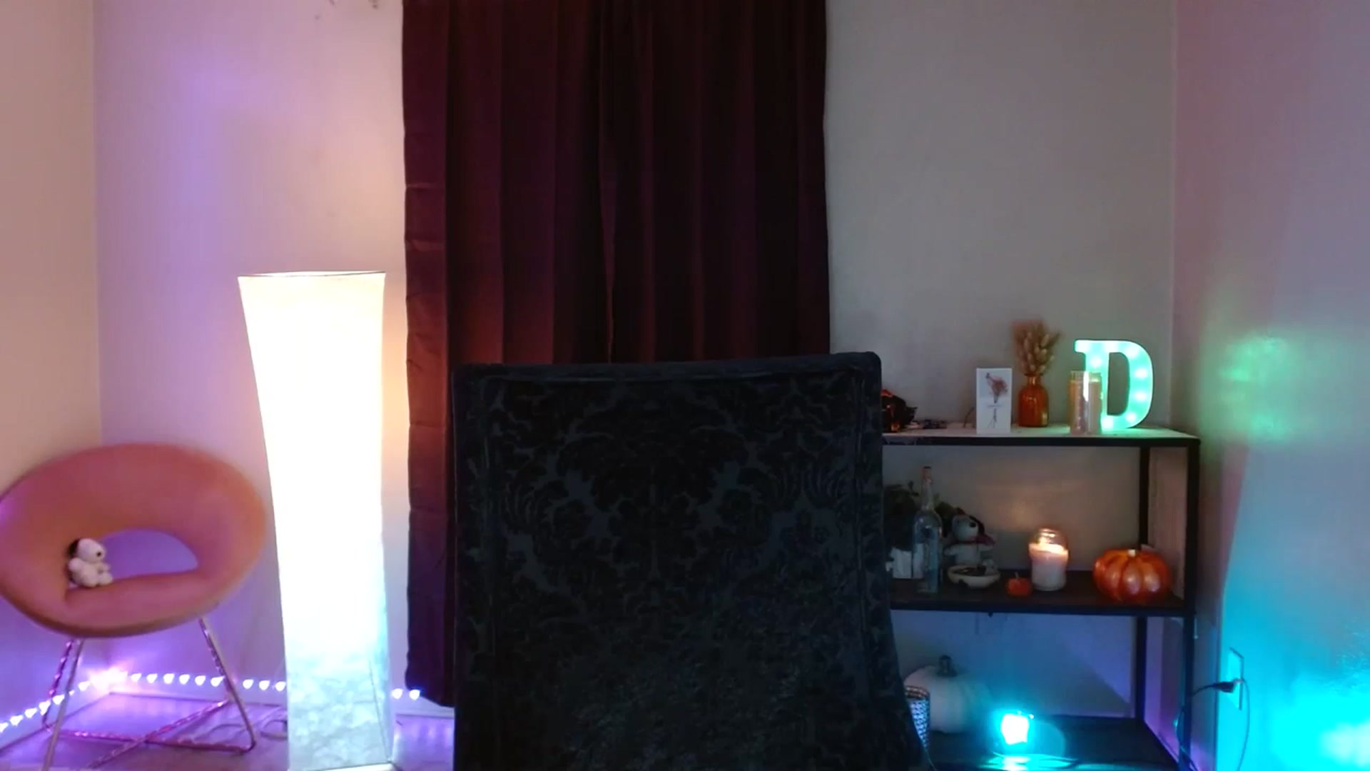 Gallery image thumbnail from DaniSpice's myfreecams stream on, 11/17/2023, 06:47 image 2 of 20