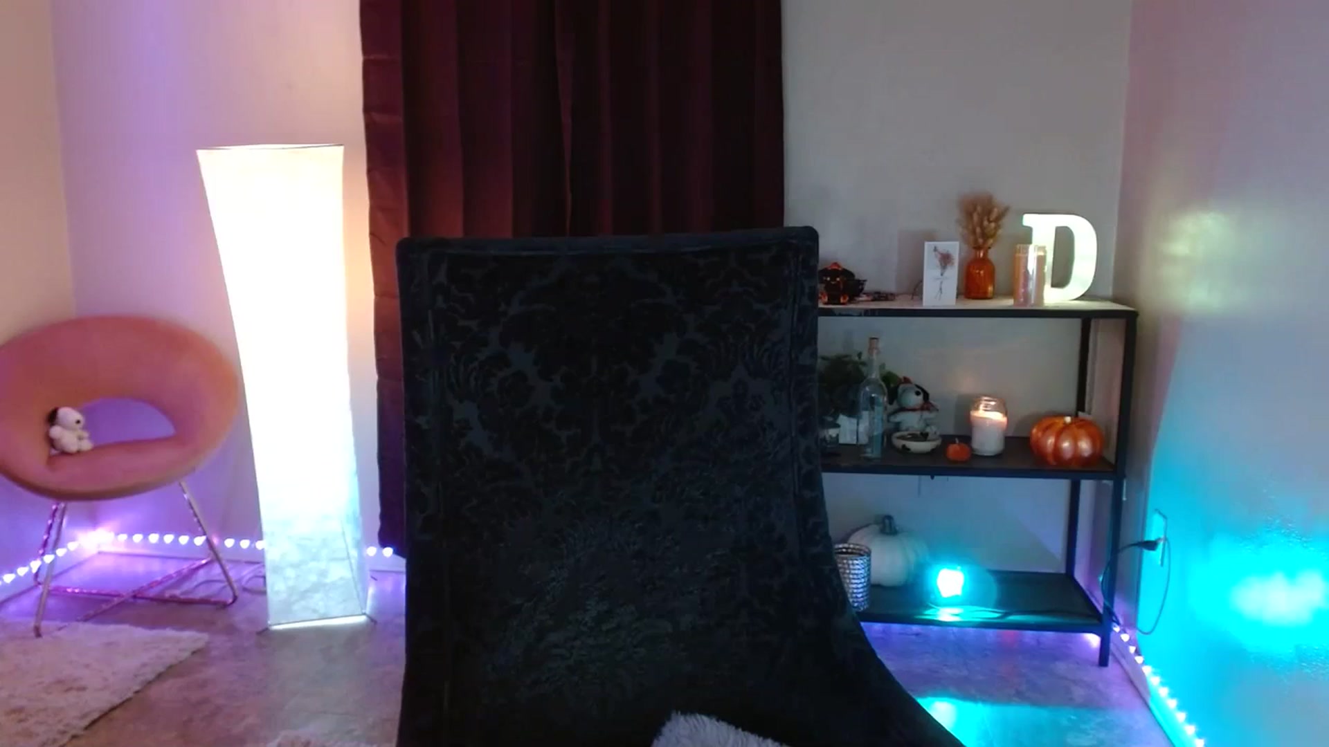 Gallery image thumbnail from DaniSpice's myfreecams stream on, 11/17/2023, 06:47 image 11 of 20