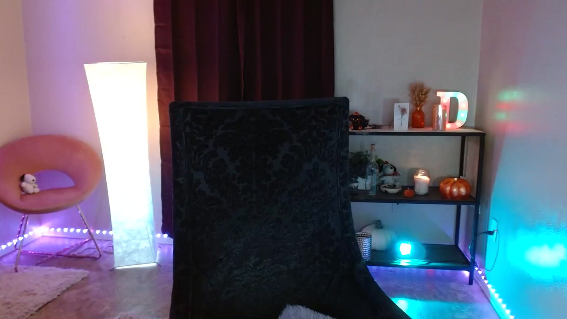 Gallery image thumbnail from DaniSpice's myfreecams stream on, 11/17/2023, 06:47 image 12 of 20