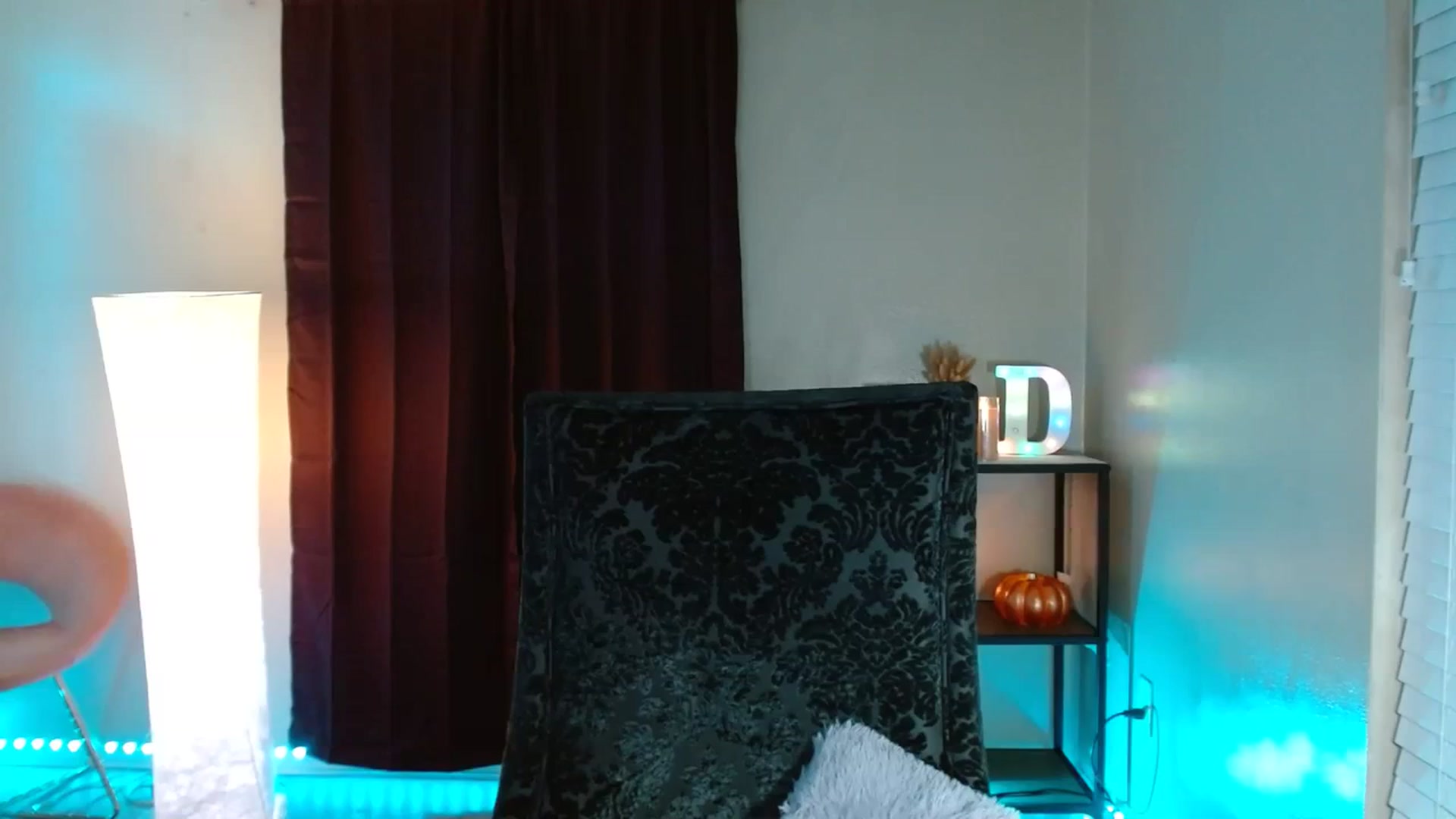 Gallery image thumbnail from DaniSpice's myfreecams stream on, 11/22/2023, 06:11 image 11 of 20