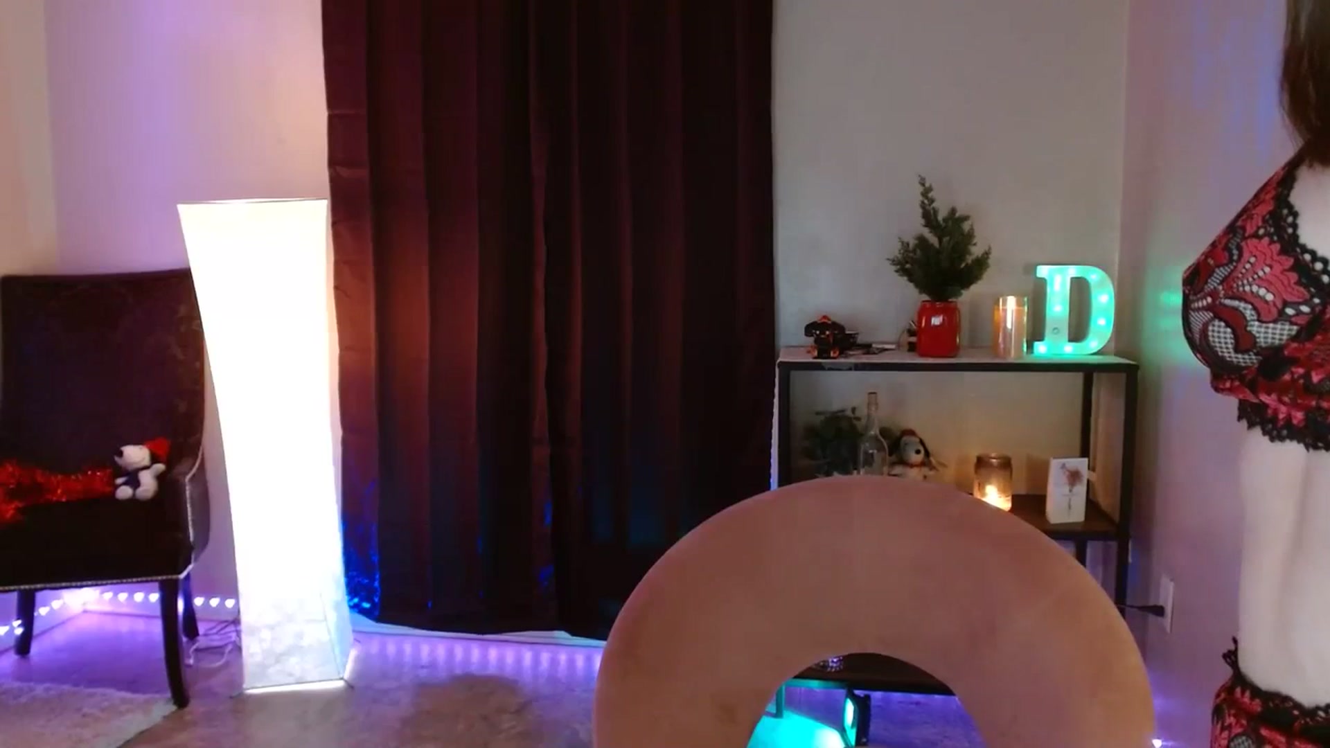 Gallery image thumbnail from DaniSpice's myfreecams stream on, 11/30/2023, 09:11 image 2 of 20