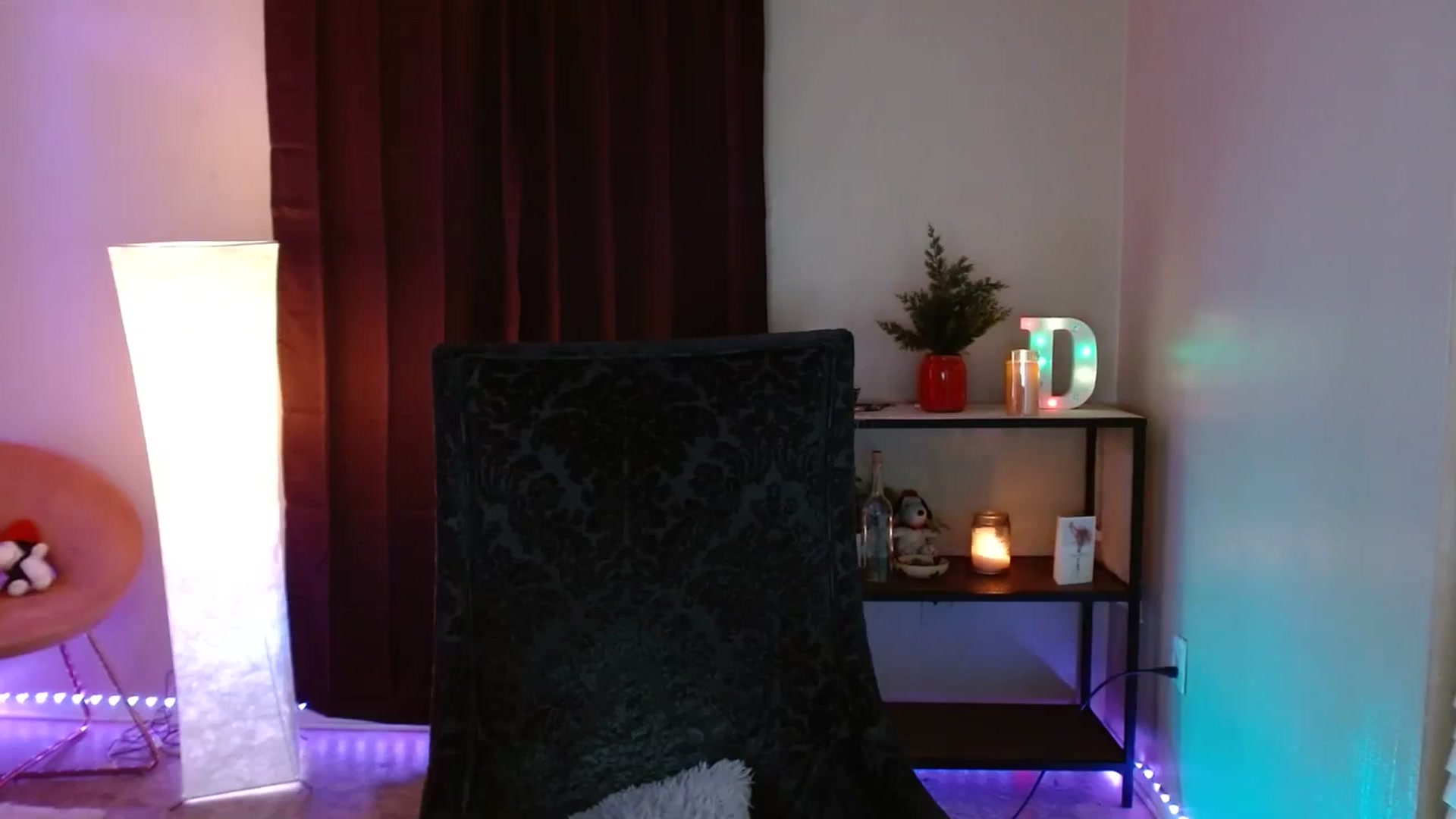 Gallery image thumbnail from DaniSpice's myfreecams stream on, 12/05/2023, 06:17 image 12 of 20