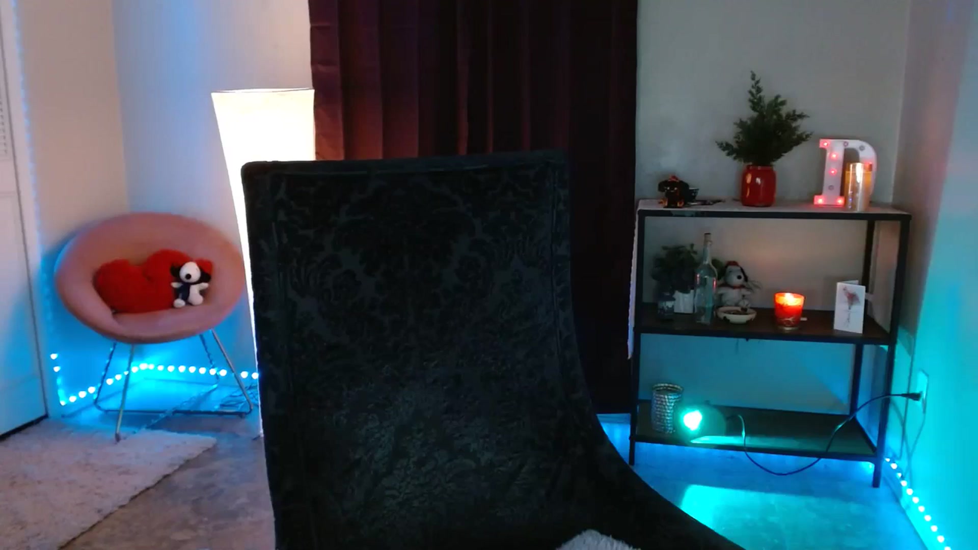 Gallery image thumbnail from DaniSpice's myfreecams stream on, 12/12/2023, 05:51 image 4 of 20
