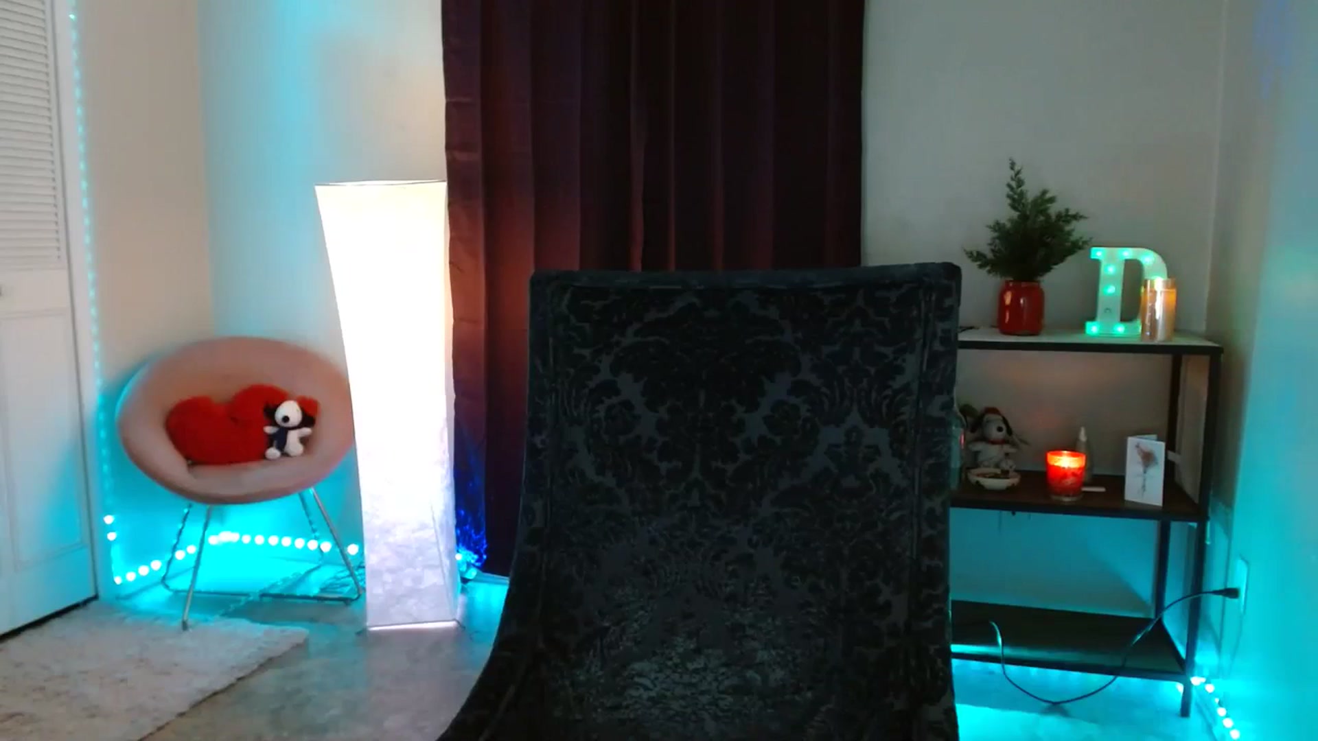 Gallery image thumbnail from DaniSpice's myfreecams stream on, 12/13/2023, 07:04 image 15 of 20