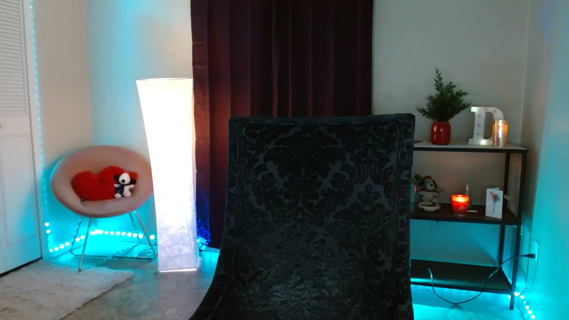 Gallery image thumbnail from DaniSpice's myfreecams stream on, 12/13/2023, 07:04 image 13 of 20