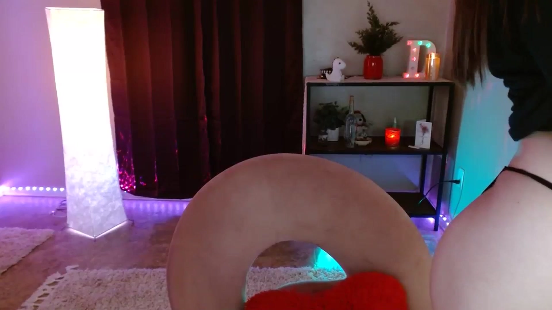 Gallery image thumbnail from DaniSpice's myfreecams stream on, 12/18/2023, 08:29 image 15 of 20