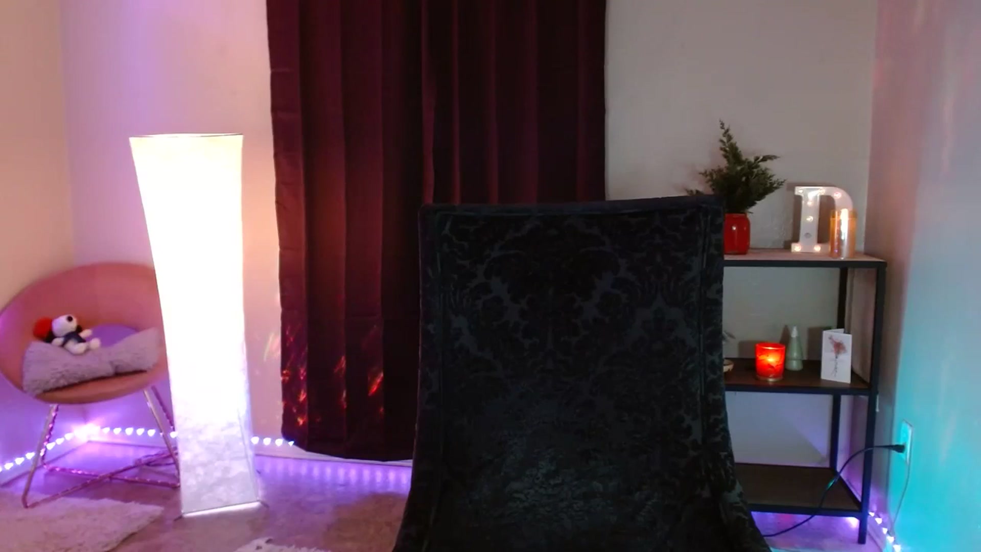 Gallery image thumbnail from DaniSpice's myfreecams stream on, 12/20/2023, 09:12 image 18 of 20