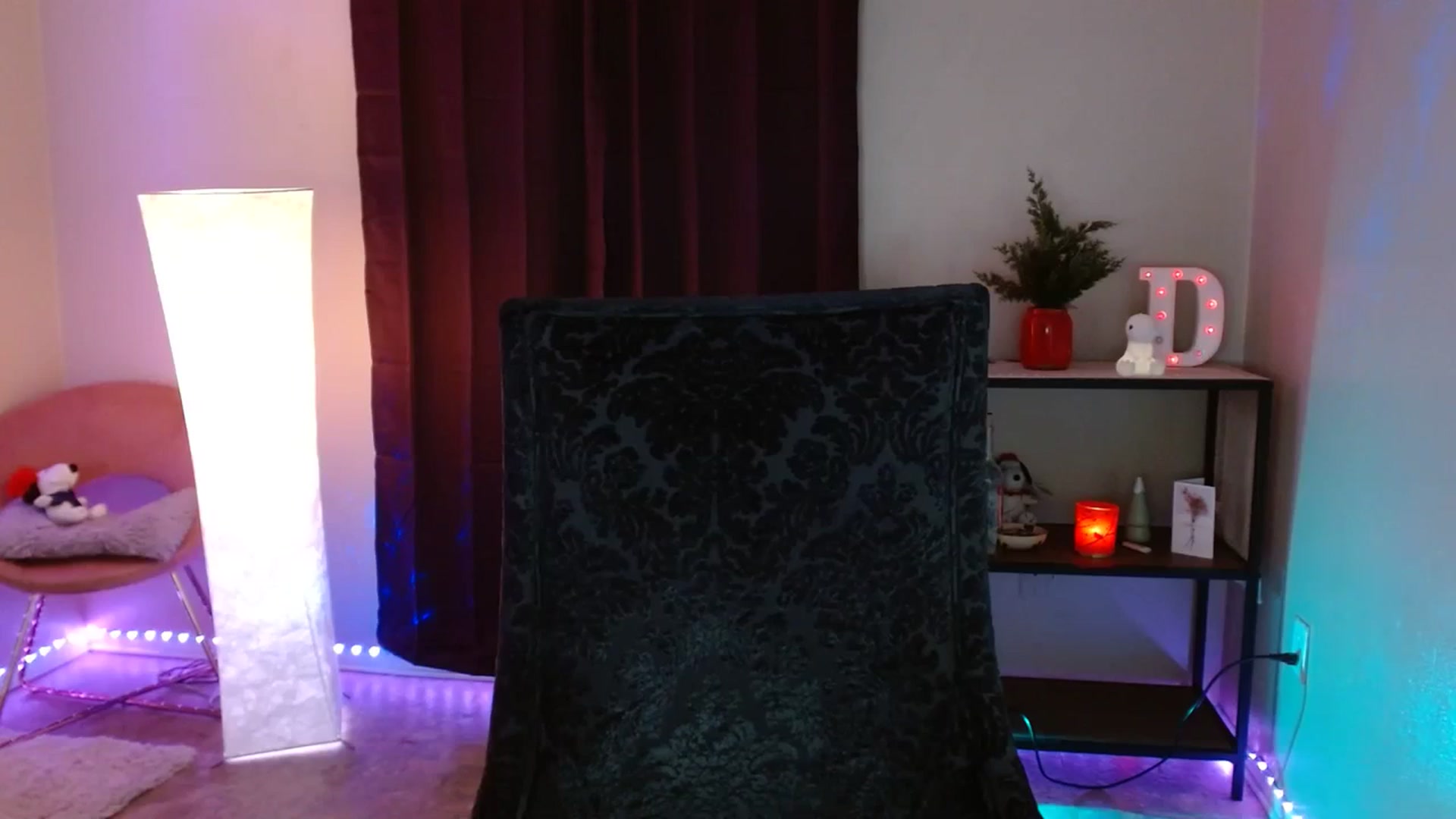 Gallery image thumbnail from DaniSpice's myfreecams stream on, 12/23/2023, 07:32 image 10 of 20